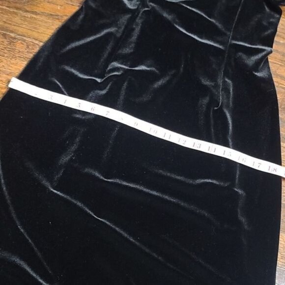 Vintage 80s Wednesday Vampy Black Velour Lace Dress - Picture 11 of 13